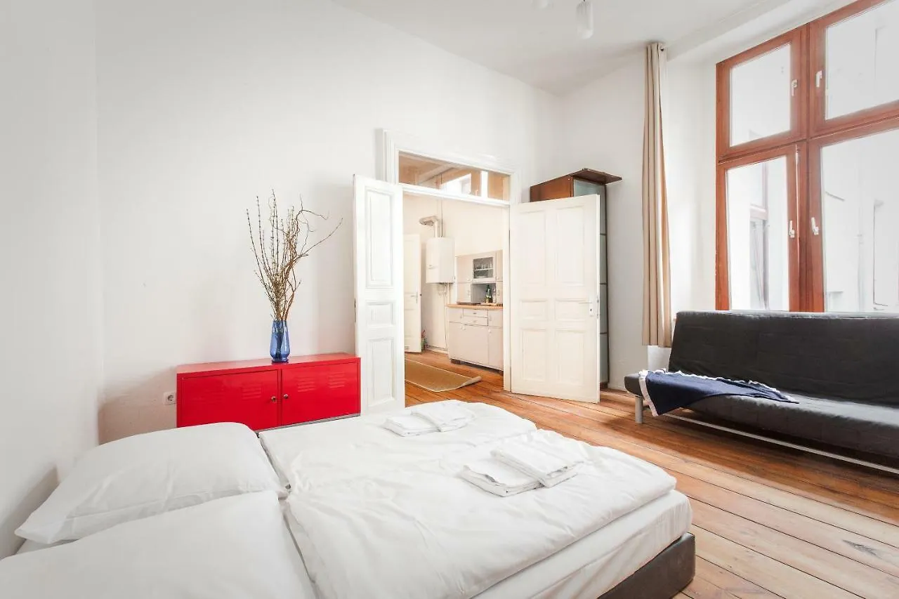 3 Bedroom Apartment Berlino Germania