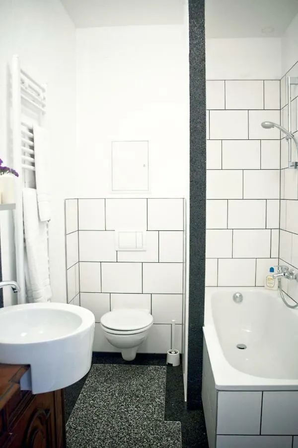 3 Bedroom Apartment Berlino